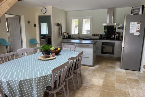 Villa a Pérignac, Charente, Pérignac - € 349.800 | Ref: BVI84733 - foto 3