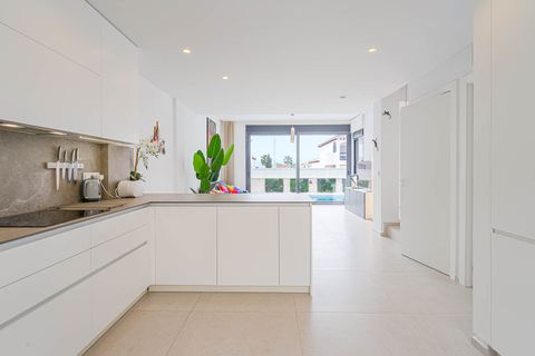 Villa i Punta Prima, Alicante, Punta Prima - € 650.000 | Ref: CLDE-83609 - foto 16