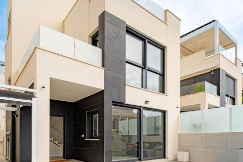 Villa i Punta Prima, Alicante, Punta Prima - € 650.000 | Ref: CLDE-83609 - foto 28