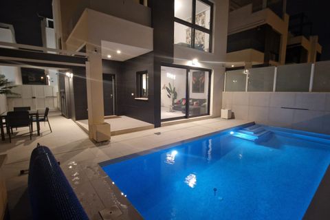Villa i Punta Prima, Alicante, Punta Prima - € 650.000 | Ref: CLDE-83609 - foto 29