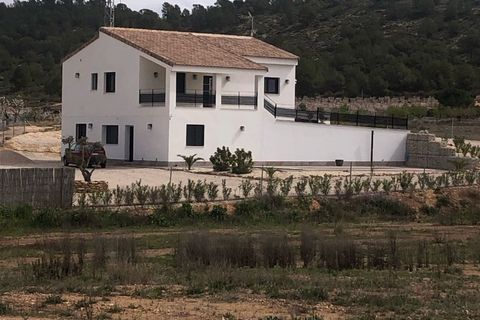 Villa i Pinoso, Alicante, Pinoso - € 409.995 | Ref: 1690-248-11-601 - foto 1