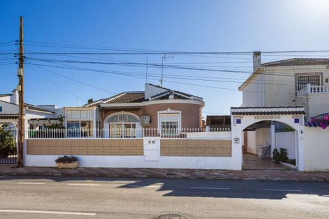 Villa i Torrevieja, Alicante, Torrevieja - € 330.000 | Ref: 174-240-11-591 - foto 1