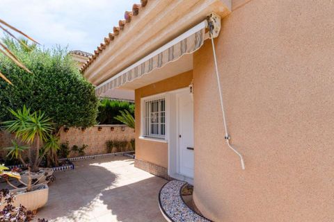 Villa a Torrevieja, Alicante, Torrevieja - € 325.000 | Ref: 37-459-11-927 - foto 32