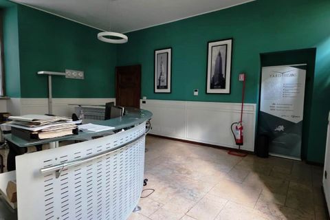 L'establiment comercial a Vigevano, Pavia, Vigevano - € 1.500/mes | Ref: 26 AB - UFFICI - foto 4