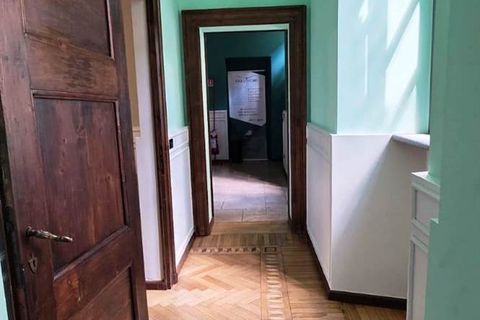 L'establiment comercial a Vigevano, Pavia, Vigevano - € 1.500/mes | Ref: 26 AB - UFFICI - foto 5
