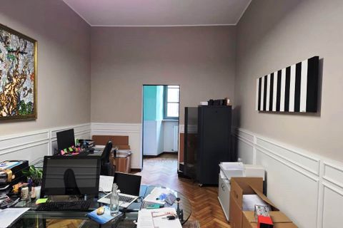 L'establiment comercial a Vigevano, Pavia, Vigevano - € 1.500/mes | Ref: 26 AB - UFFICI - foto 9