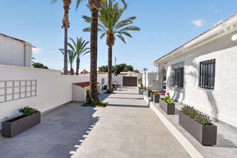 Villa a Torrevieja, Alicante, Torrevieja - € 399.000 | Ref: AM-02252/8919 - foto 22
