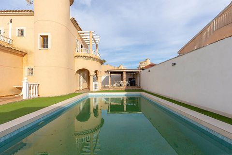 Villa a Almoradi, Alicante, Almoradi - € 385.000 | Ref: MLSC43633/13477 - foto 3
