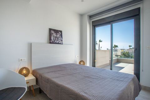 Villa i Rojales, Alicante, Rojales - € 389.000 | Ref: MLSC2211134/13477 - foto 34