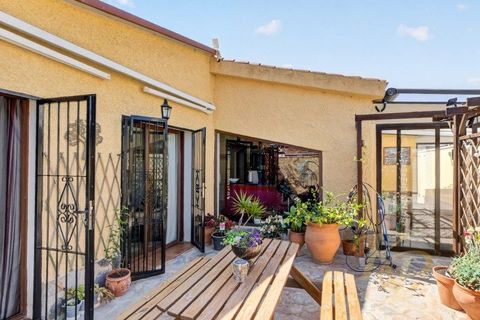 Haus in Torrevieja, Alicante, Torrevieja - € 525.000 | Ref: MLSC2306282/13477 - Foto 2