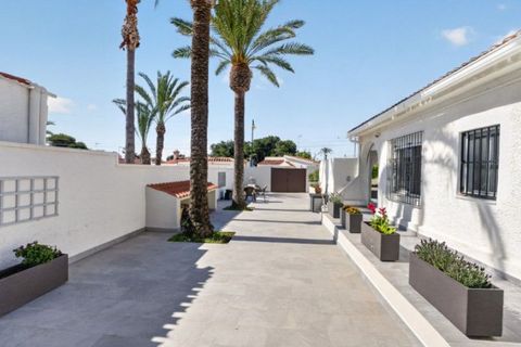 Villa i Torrevieja, Alicante, Torrevieja - € 399.000 | Ref: MLSC7391097/13477 - foto 4
