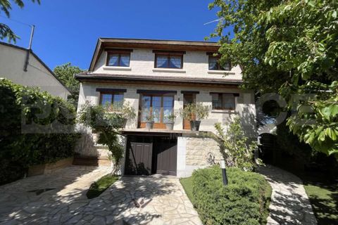 Villa i Coubron, Seine-Saint-Denis, Coubron - € 488.000 | Ref: 1785I - foto 1
