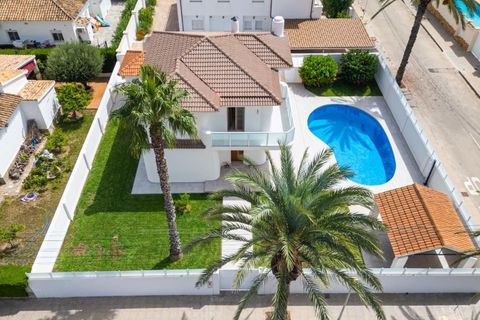 Villa a Cabo Roig, Alicante, Cabo Roig - € 1.400.000 | Ref: MLSC3883862/13477 - foto 2