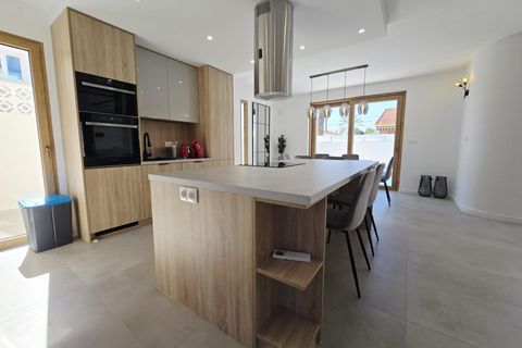 Villa a Cabo Roig, Alicante, Cabo Roig - € 1.400.000 | Ref: MLSC3883862/13477 - foto 15