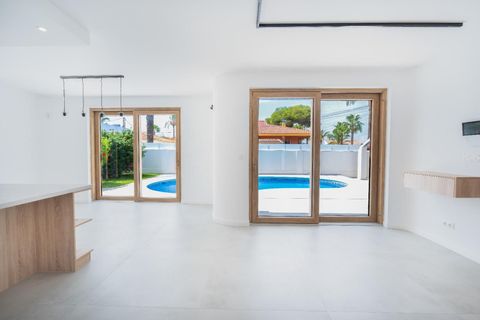 Villa a Cabo Roig, Alicante, Cabo Roig - € 1.400.000 | Ref: MLSC3883862/13477 - foto 16