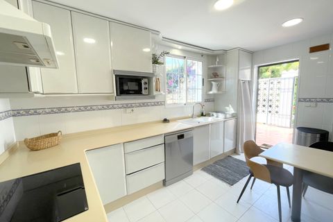 Villa a Javea, Alicante, Javea - € 3.300/mes | Ref: AL1134 - foto 8