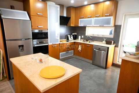 Villa i Loures, Lisbon, Loures - € 518.000 | Ref: C0222-07042 - foto 1