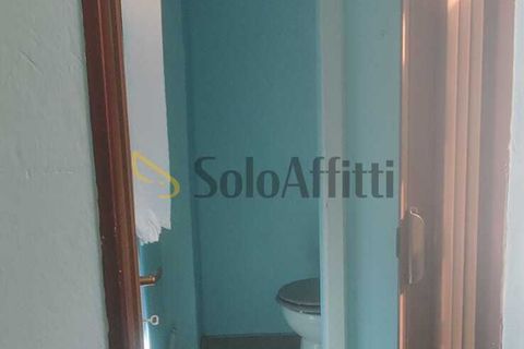 L'establiment comercial a Pavia, Pavia, Pavia - € 800/mes | Ref: C0071 - foto 3