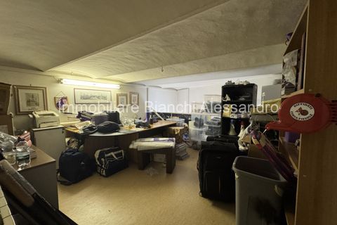 Erhvervsejendom i Florence, Florence, Florence - € 350.000 | Ref: V350UFFICIO - foto 13