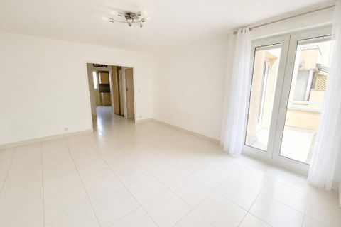 Apartament a Dijon, Cote-d'Or, Dijon - € 920/mes | Ref: EB-408 - foto 2