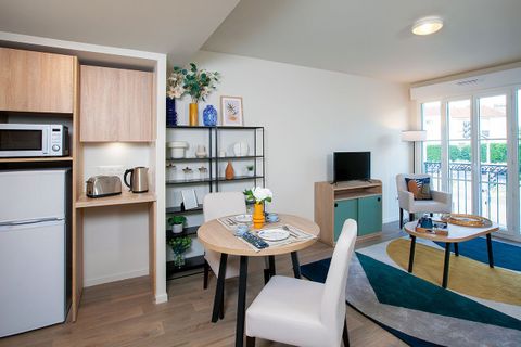 Erhvervsejendom i Chelles, Seine-et-Marne, Chelles - € 141.000 | Ref: E77A7656E8FE4A03 - foto 3