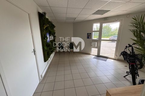 Erhvervsejendom i Laval, Mayenne, Laval - € 320.000 | Ref: 10051 - foto 2