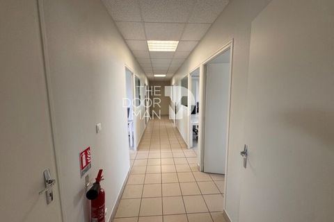 Erhvervsejendom i Laval, Mayenne, Laval - € 320.000 | Ref: 10051 - foto 3