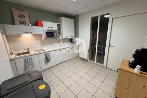 Erhvervsejendom i Laval, Mayenne, Laval - € 320.000 | Ref: 10051 - foto 7