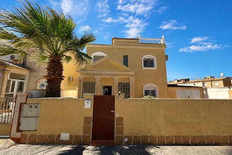 Villa i Torrevieja, Alicante, Torrevieja - € 399.000 | Ref: 779668 - foto 1