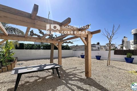 Villa i Empuriabrava, Gerona, Empuriabrava - € 595.000 | Ref: 3813 - foto 5