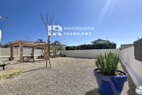 Villa i Empuriabrava, Gerona, Empuriabrava - € 595.000 | Ref: 3813 - foto 8