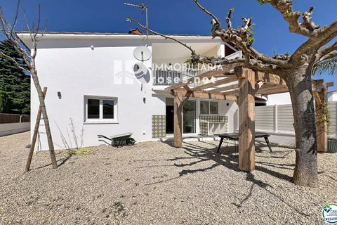 Villa i Empuriabrava, Gerona, Empuriabrava - € 595.000 | Ref: 3813 - foto 12
