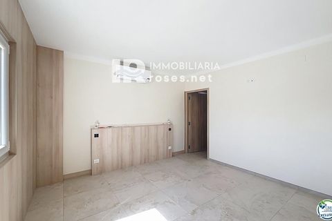 Villa i Empuriabrava, Gerona, Empuriabrava - € 595.000 | Ref: 3813 - foto 21