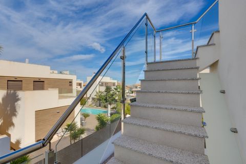 Villa i Torrevieja, Alicante, Torrevieja - € 750.000 | Ref: 32162745-01 - foto 9