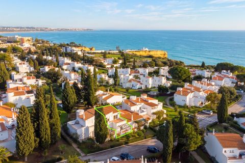 Villa i Lagoa, Faro, Lagoa - € 768.000 | Ref: C0454-00180 - foto 1