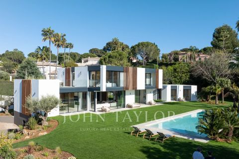 Villa i Antibes, Alpes-Maritimes, Antibes - € 12.500.000 | Ref: V0718AN - foto 1