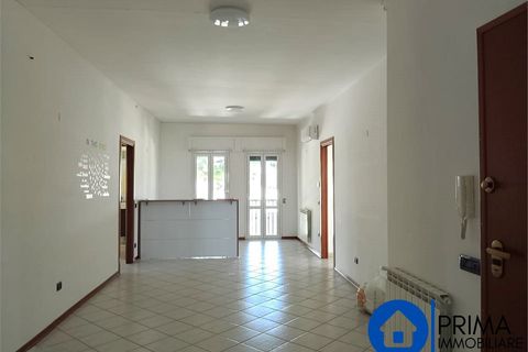 L'establiment comercial a Terni, Terni, Terni - € 600/mes | Ref: DNO-2100 - foto 3