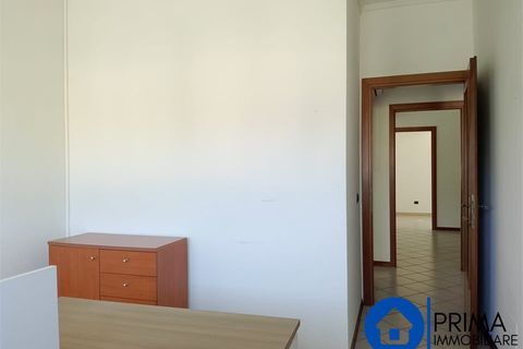 L'establiment comercial a Terni, Terni, Terni - € 600/mes | Ref: DNO-2100 - foto 11