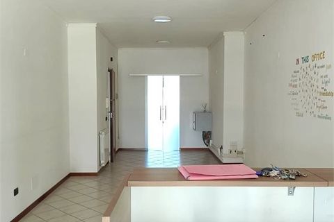 L'establiment comercial a Terni, Terni, Terni - € 600/mes | Ref: DNO-2100 - foto 13
