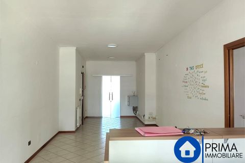 L'establiment comercial a Terni, Terni, Terni - € 600/mes | Ref: DNO-2100 - foto 14
