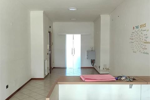 L'establiment comercial a Terni, Terni, Terni - € 600/mes | Ref: DNO-2100 - foto 15