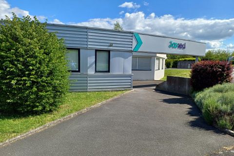 Erhvervsejendom i Beaucouze, Maine-et-Loire, Beaucouze - € 1.300.000 | Ref: 13-05-2026_Local_Jaxed - foto 2