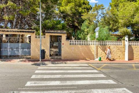 Villa i Torrevieja, Alicante, Torrevieja - € 550.000 | Ref: 779808 - foto 22