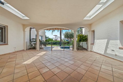 Villa i Empuriabrava, Gerona, Empuriabrava - € 18.000.000 | Ref: W-049TE0 - foto 8