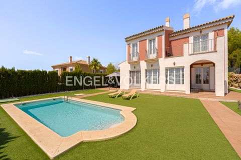 Villa i Finestrat, Alicante, Finestrat - € 810.000 | Ref: W-02VU43 - foto 1