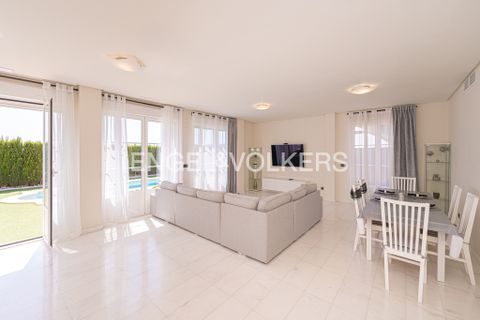 Villa i Finestrat, Alicante, Finestrat - € 810.000 | Ref: W-02VU43 - foto 4