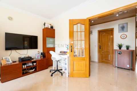 Lejlighed i Camarate, Lisbon, Camarate - € 299.900 | Ref: C0444-00870 - foto 3