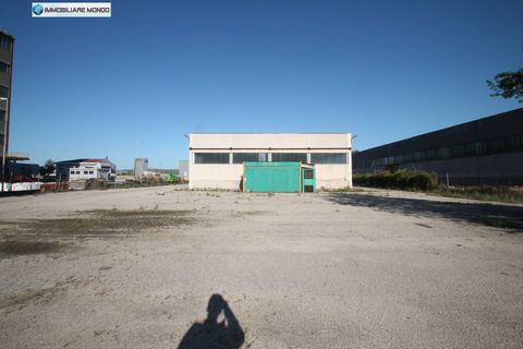 L'establiment comercial a Termoli, Campobasso, Termoli - € 7.000/mes | Ref: F718 - foto 9