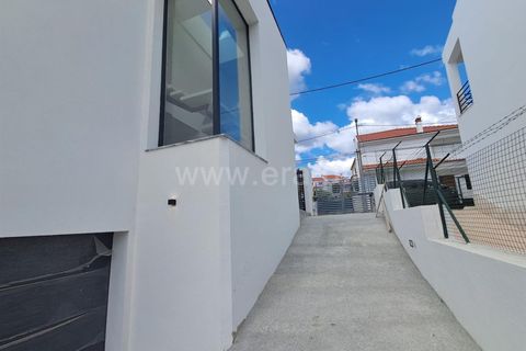 Villa i Almada, Setubal, Almada - € 675.000 | Ref: 120250291 - foto 2