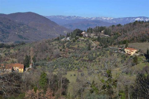 Farm hus i Rufina, Florence, Rufina - € 319.000 | Ref: C162-1157697 - foto 8
